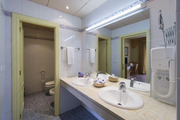 Hotel MS Fuente Las Piedras (Cabra)
